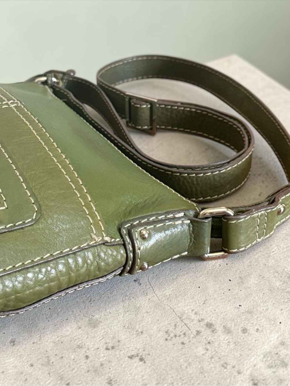 Fossil Olive Green Pebbled Leather Crossbody Bag! - Picture 8 of 14
